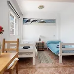 2-bed House Sleeps 4 With Free Parking Feriehus *