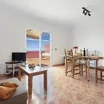 Feriehus 2-bed House Sleeps 4 With Free Parking