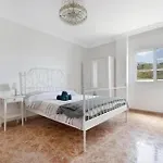 2-bed House Sleeps 4 With Free Parking Feriehus *