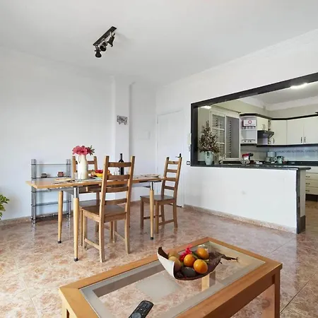 Stunning 2-bed House In Vakantiehuis