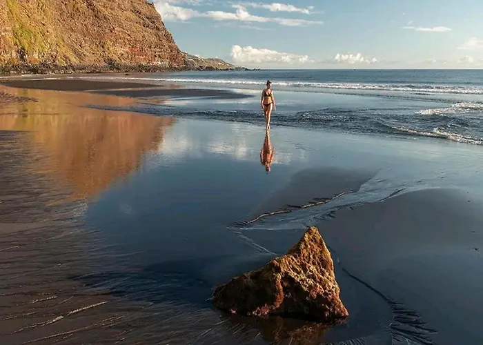 Semesterbostad 2-bed House Sleeps 4 With Free Parking Puerto de la Cruz (Tenerife)